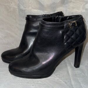 Quilted Ankle Boots, Size 9.5, Kelly & Katie